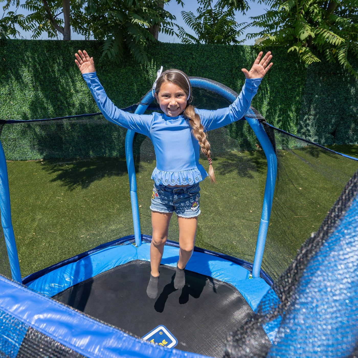 Sportspower Outdoor My First Kids Trampoline with Safety Enclosure Net and Foam Pad, 7FT Round - Blue/Green
